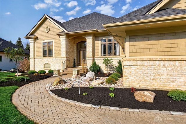 1475 Country Wood Drive, Bellbrook, OH 45440