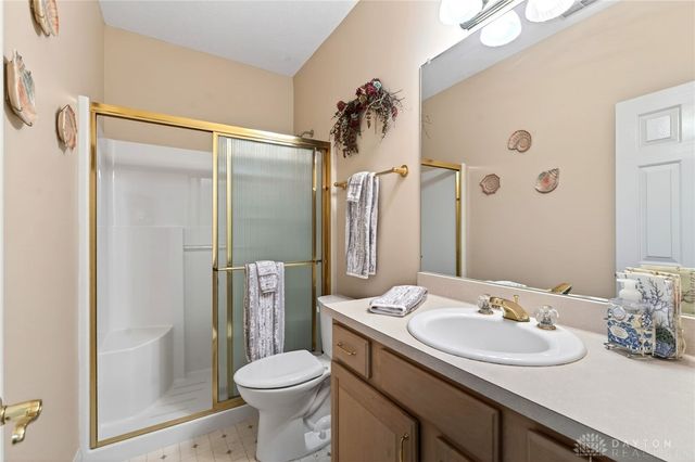 1475 Country Wood Drive, Bellbrook, OH 45440