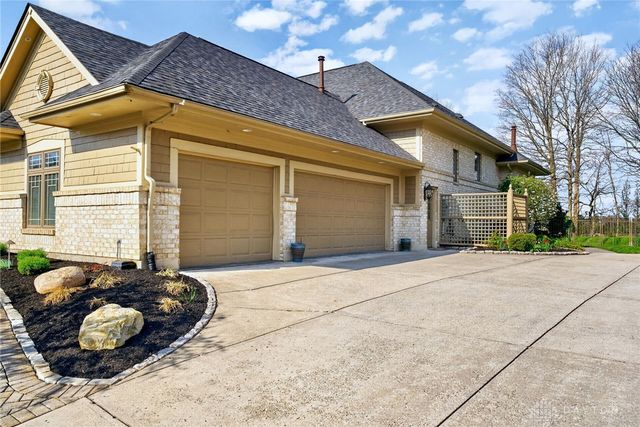 1475 Country Wood Drive, Bellbrook, OH 45440