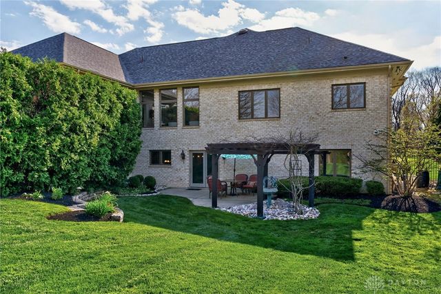1475 Country Wood Drive, Bellbrook, OH 45440