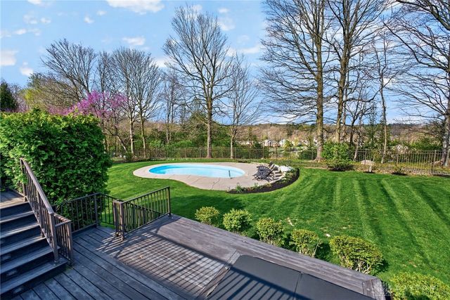 1475 Country Wood Drive, Bellbrook, OH 45440