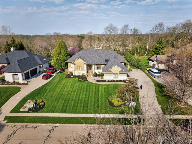 1475 Country Wood Drive, Bellbrook, OH 45440
