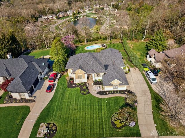 1475 Country Wood Drive, Bellbrook, OH 45440
