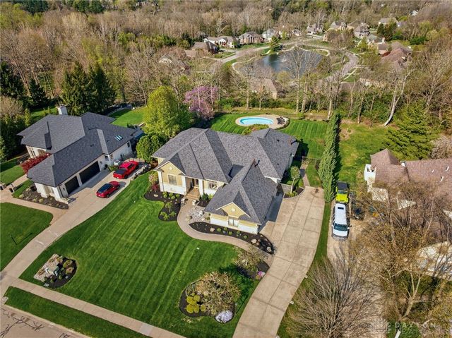 1475 Country Wood Drive, Bellbrook, OH 45440