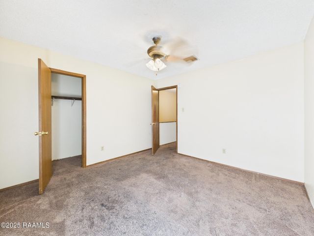 201 High Meadows Boulevard 122, Lafayette, LA 70507