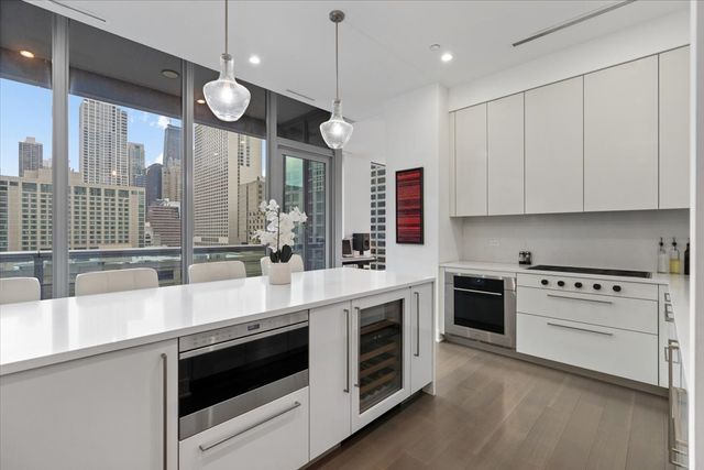 403 N Wabash Avenue 10C, Chicago, IL 60611