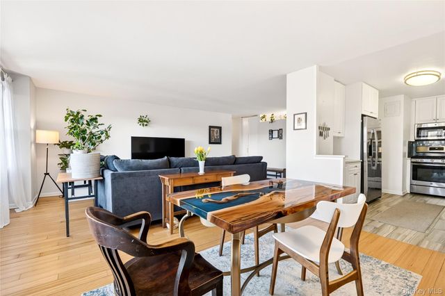 2500 Johnson Avenue 8K, Bronx, NY 10463