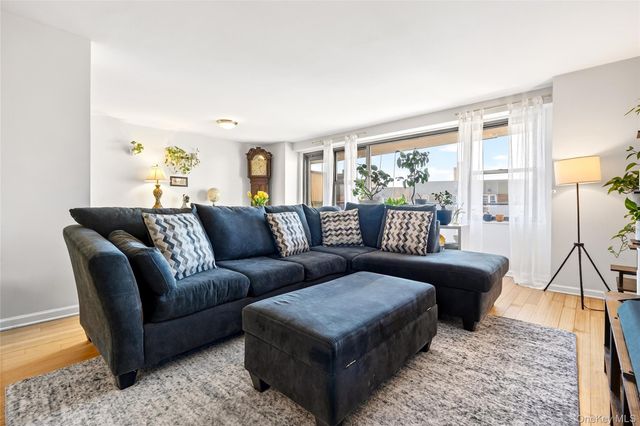 2500 Johnson Avenue 8K, Bronx, NY 10463