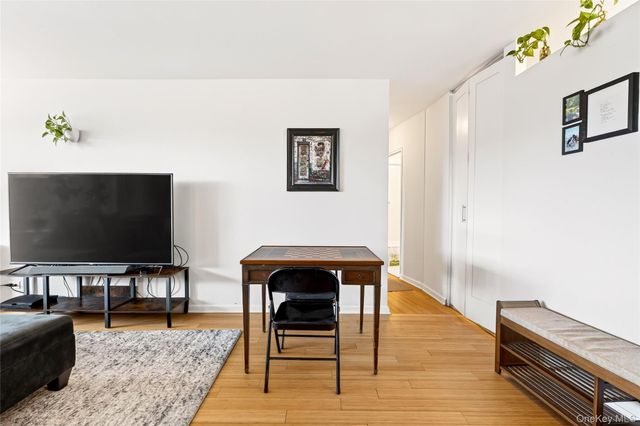 2500 Johnson Avenue 8K, Bronx, NY 10463