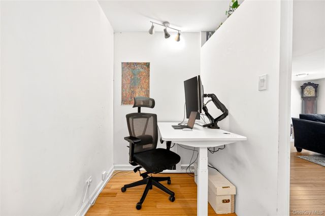 2500 Johnson Avenue 8K, Bronx, NY 10463