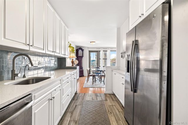 2500 Johnson Avenue 8K, Bronx, NY 10463