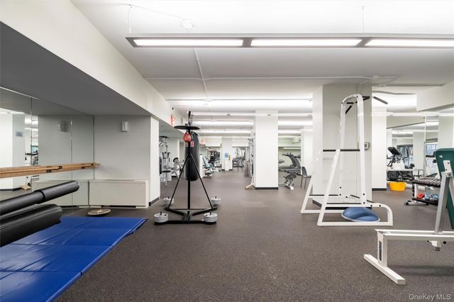 2500 Johnson Avenue 8K, Bronx, NY 10463