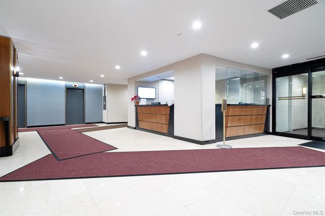 2500 Johnson Avenue 8K, Bronx, NY 10463