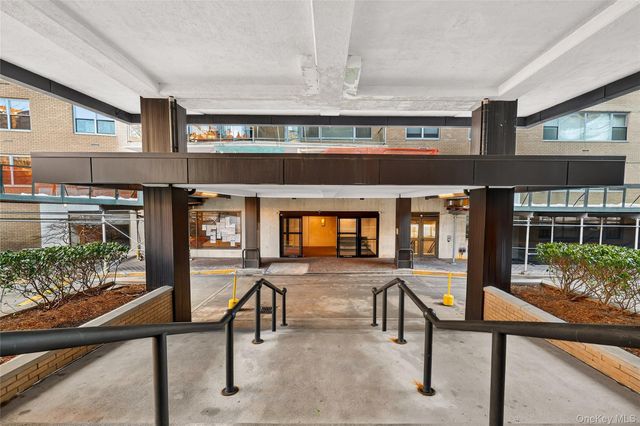 2500 Johnson Avenue 8K, Bronx, NY 10463