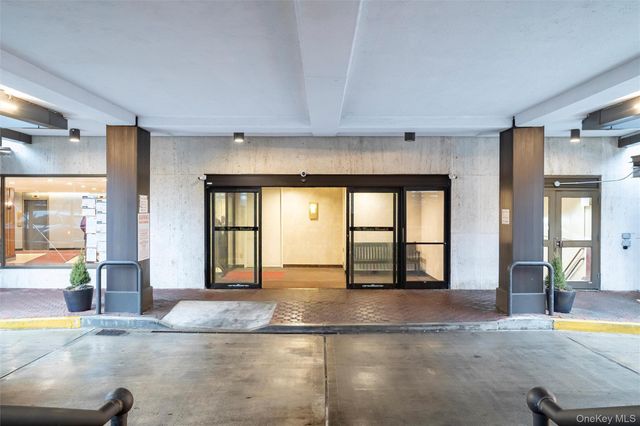 2500 Johnson Avenue 8K, Bronx, NY 10463