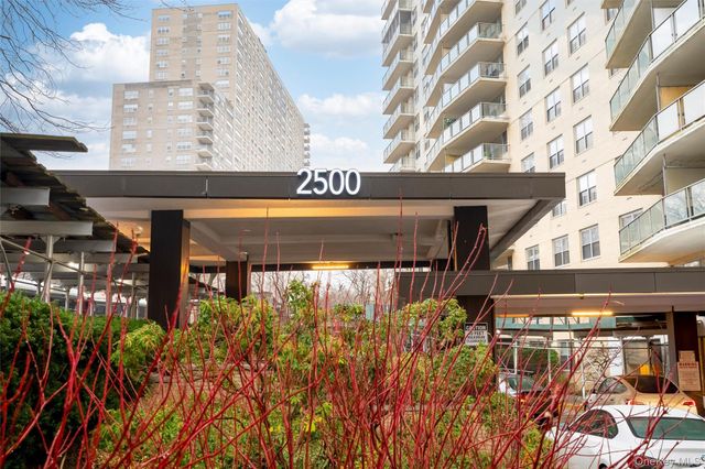 2500 Johnson Avenue 8K, Bronx, NY 10463