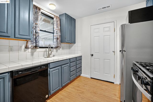 401 San Joaquin Ave, Antioch, CA 94509