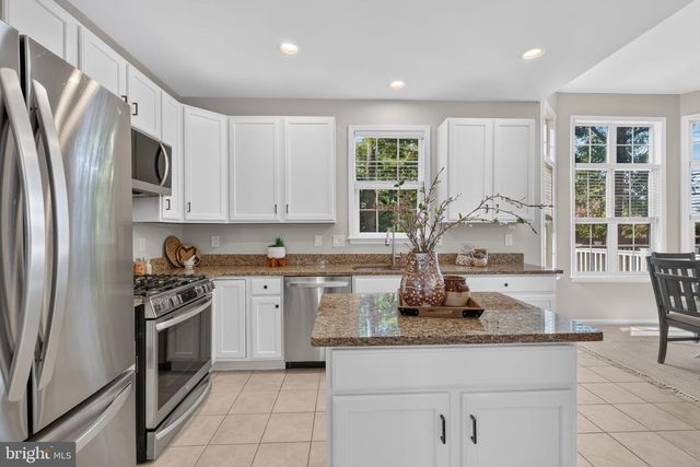 6482 WARWICK CIR, Alexandria, VA 22315