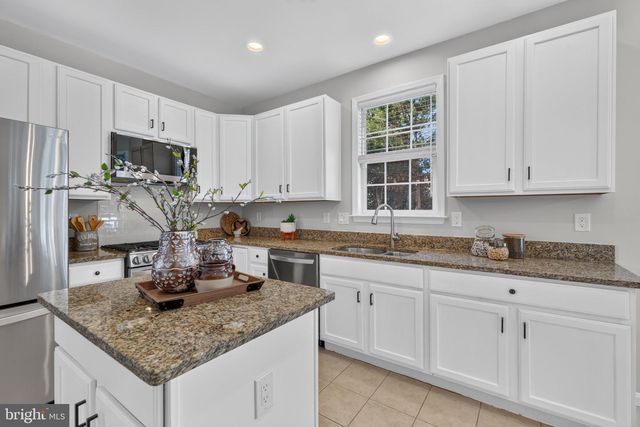 6482 WARWICK CIR, Alexandria, VA 22315