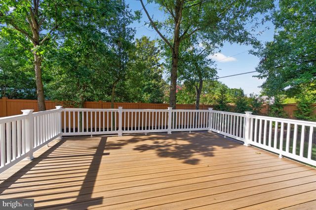 6482 WARWICK CIR, Alexandria, VA 22315
