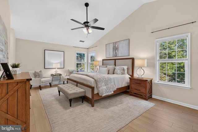6482 WARWICK CIR, Alexandria, VA 22315