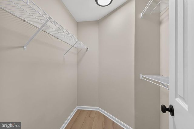 6482 WARWICK CIR, Alexandria, VA 22315