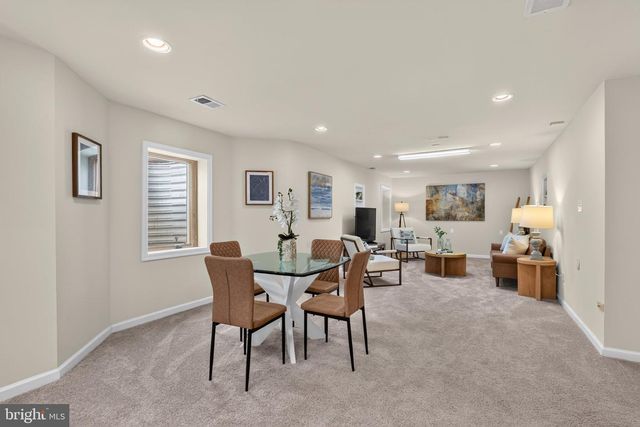6482 WARWICK CIR, Alexandria, VA 22315
