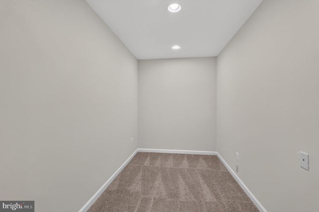 6482 WARWICK CIR, Alexandria, VA 22315