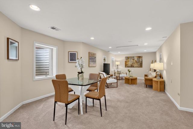 6482 WARWICK CIR, Alexandria, VA 22315
