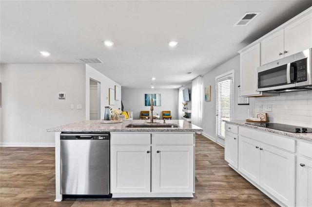 1574 Sungrown Way, Mcdonough, GA 30253