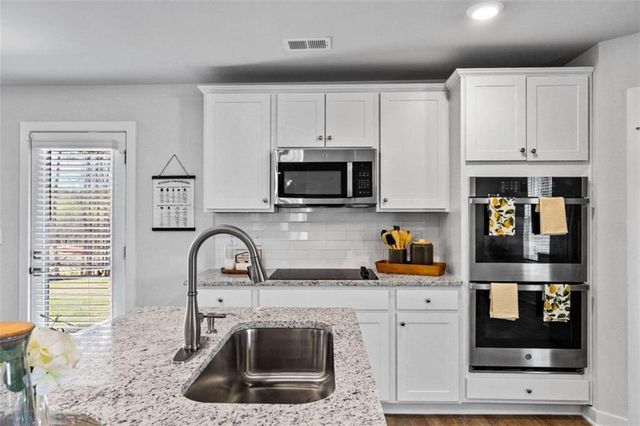 1574 Sungrown Way, Mcdonough, GA 30253