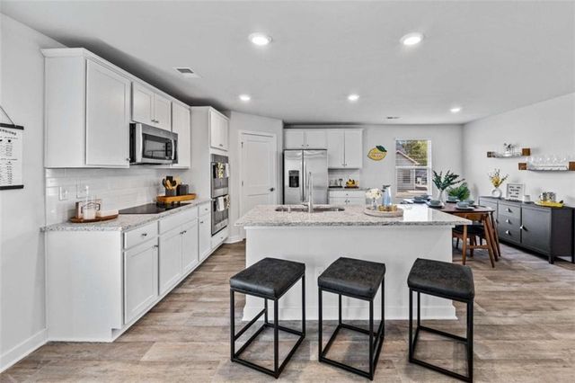 1574 Sungrown Way, Mcdonough, GA 30253