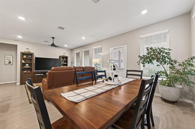 923 Heaven Drive, Beasley, TX 77417