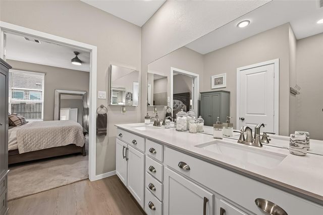 923 Heaven Drive, Beasley, TX 77417