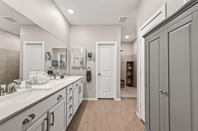923 Heaven Drive, Beasley, TX 77417
