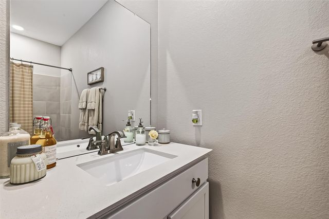 923 Heaven Drive, Beasley, TX 77417