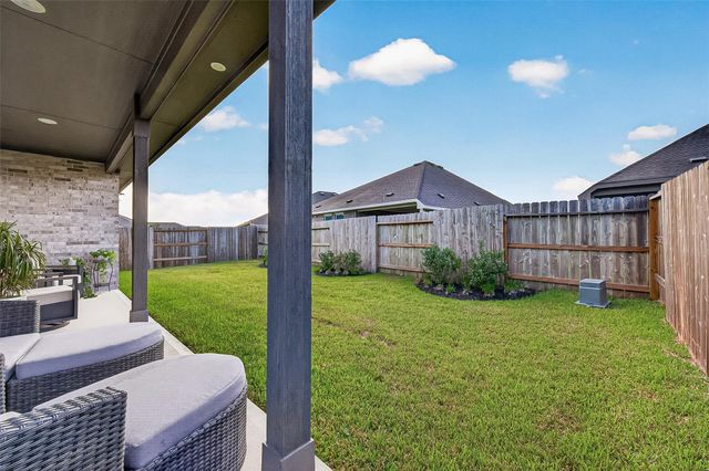 923 Heaven Drive, Beasley, TX 77417