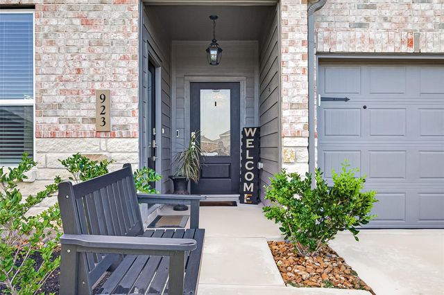 923 Heaven Drive, Beasley, TX 77417
