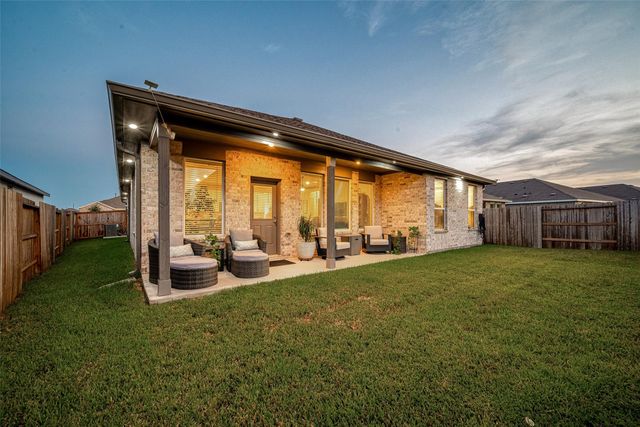 923 Heaven Drive, Beasley, TX 77417