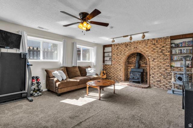 6638 S MILFOIL CIR, West Jordan, UT 84081