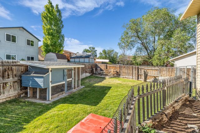 6638 S MILFOIL CIR, West Jordan, UT 84081