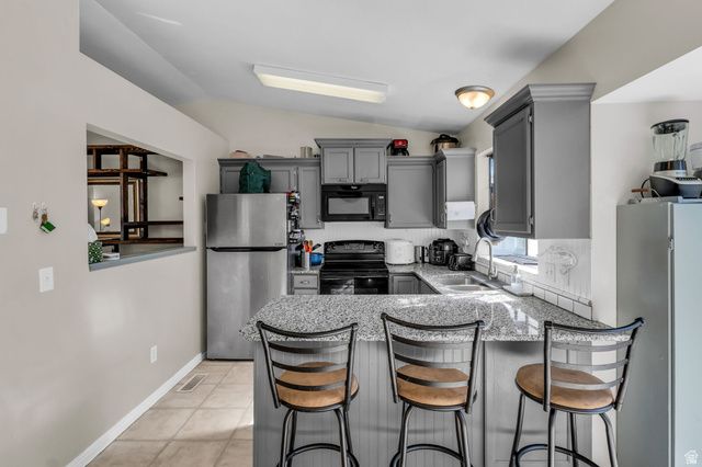 6638 S MILFOIL CIR, West Jordan, UT 84081