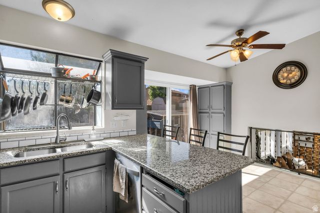 6638 S MILFOIL CIR, West Jordan, UT 84081