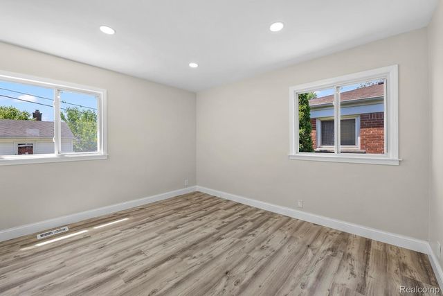 14459 Balsam Street, Southgate, MI 48195