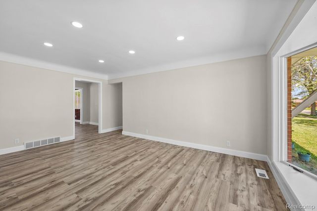 14459 Balsam Street, Southgate, MI 48195