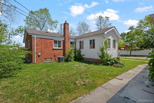 14459 Balsam Street, Southgate, MI 48195