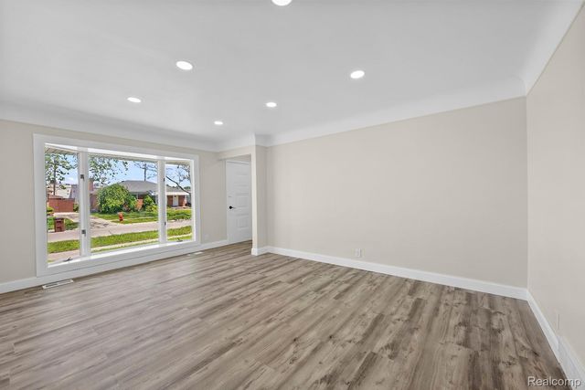 14459 Balsam Street, Southgate, MI 48195