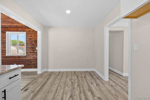 14459 Balsam Street, Southgate, MI 48195