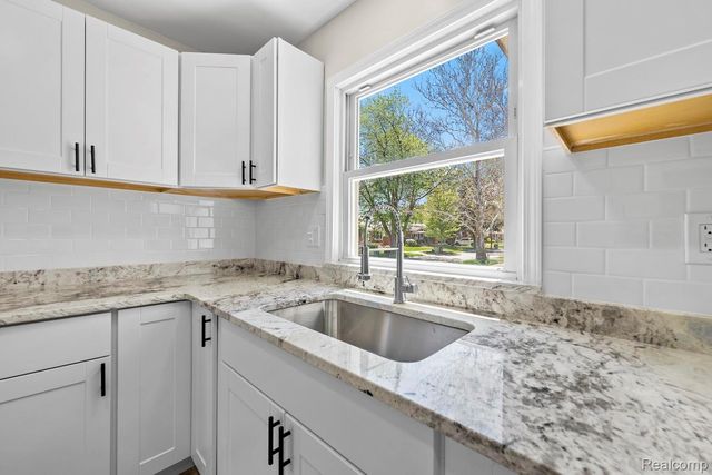 14459 Balsam Street, Southgate, MI 48195