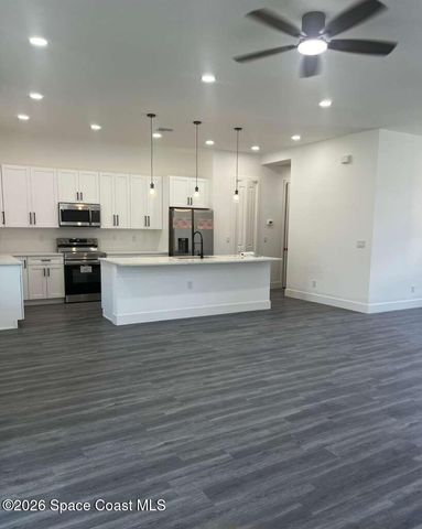 3240 Wallace Avenue SE, Palm Bay, FL 32909